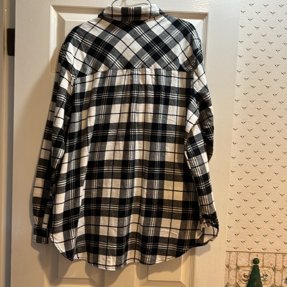 Gap! Extra Large Relaxed Fit Flannel Shirt - Picture 3 of 3